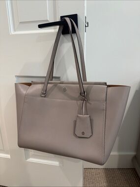 Tory Burch Leather Tote in Light Taupe Gray